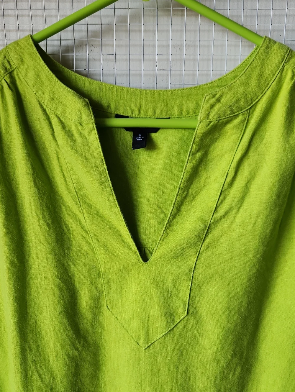 The Limited sz S Linen blend bright green hi low tunic top